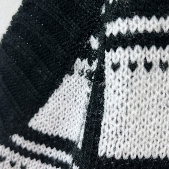 LF Grid Sweater Halter Top - Picture 4 of 6